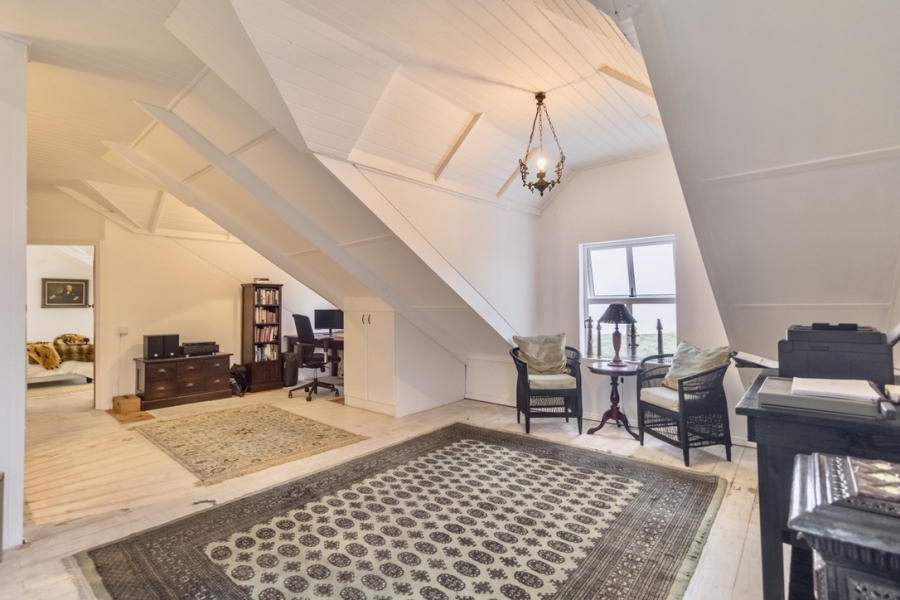 5 Bedroom Property for Sale in Grotto Bay Western Cape